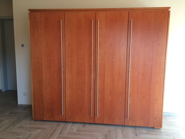 Flurschrank Kirschbaum